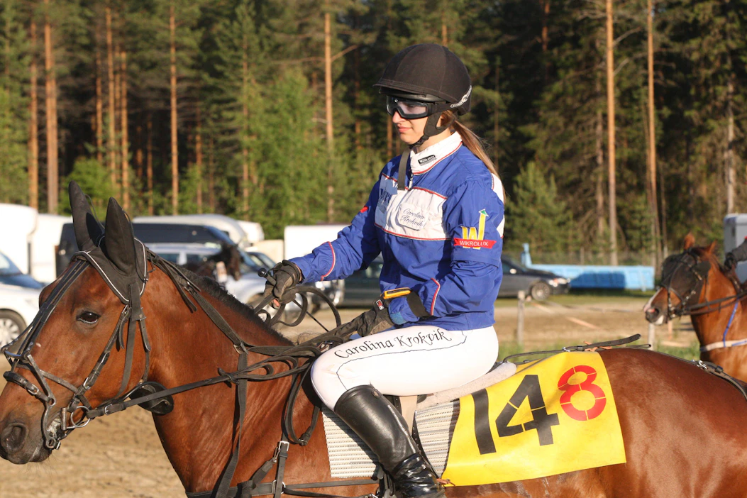 Carolina Krokvik on menestynyt montéssakin, mutta Suomen mestaruus ratkaistiin kärrylähdöissä.