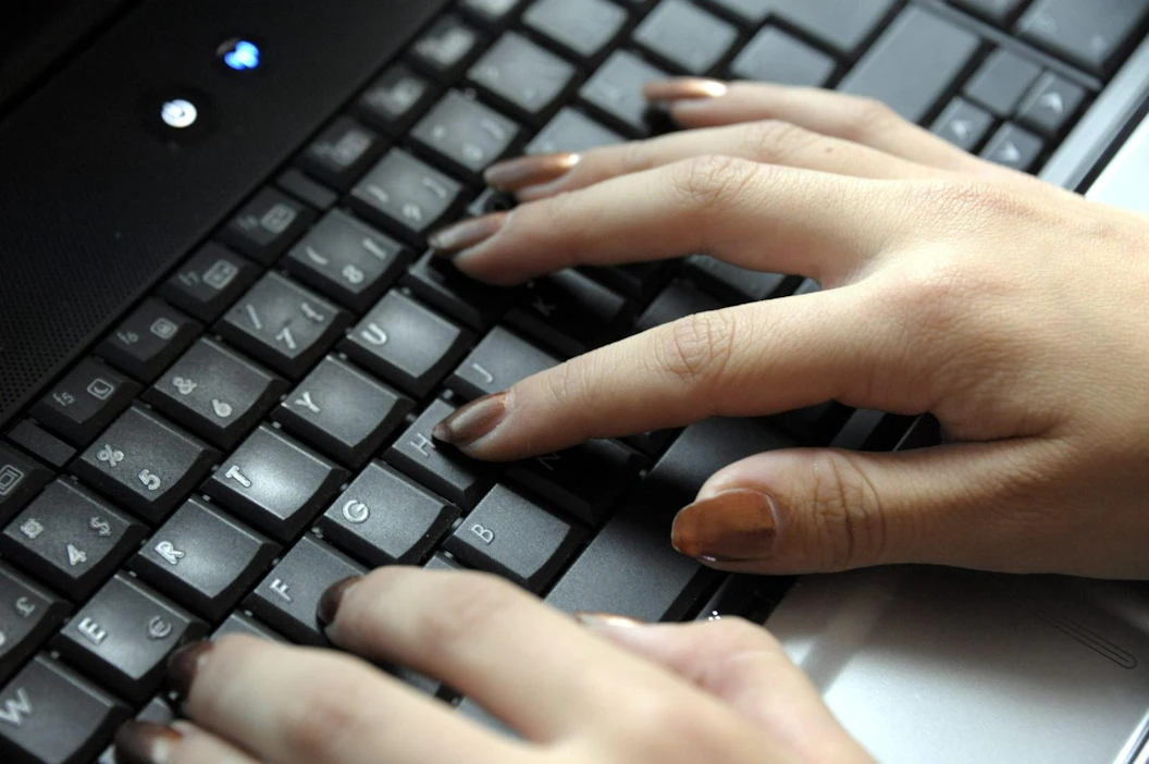 Datakeskukset käyvät kuumina, kun ihmiset etsivät netistä tietoa. Samalla syntyy runsaasti hukkalämpöä hyödynnettäväksi.