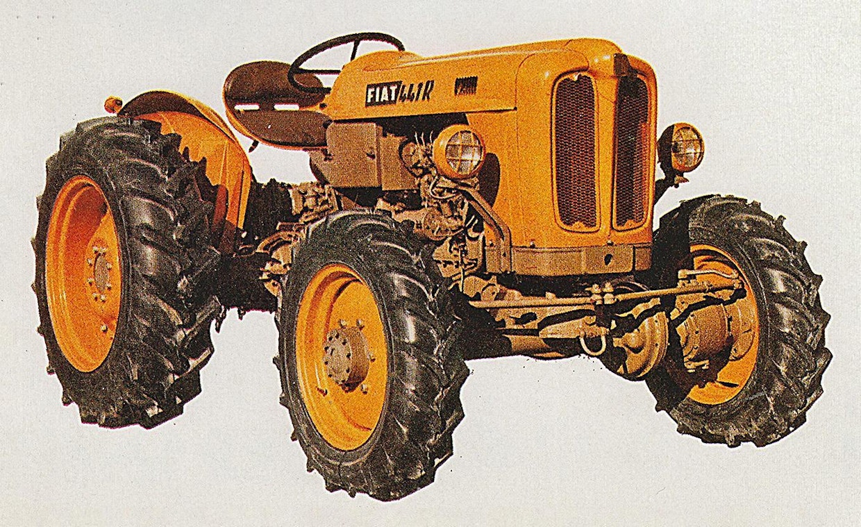 Myöhemmin 4-vetoaatteen aktiivisimpana puolestapuhujana toiminut Työväline Oy aloitti nelivetoisen Fiat 441R -mallin myynnin v.1962, mutta kovin paljoa sen markkinointiin ei panostettu. 441-Fiatissa oli kaksoiskytkin, ajovoimanotto. tasauspyörästön lukko ja kertojavaihteisto, eli kaikki tuon ajan herkut. 45 hv:n ja 1 770 kilon Fiat olisi ollut sopiva monelle tilalle, hintaakin oli vain 35 % takavetoista enemmän, mutta 4-vetojen aika odotutti vielä itseään.