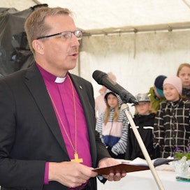 Piispa Jukka Keskitalo puolusti puheessaan suomalaista maataloustuotantoa.