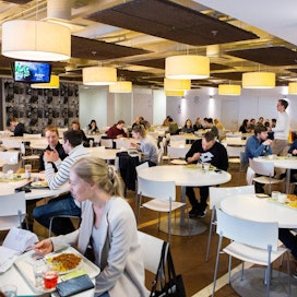 Helsingissä ja Jyväskylässä yliopisto-opiskelijoille suunnatuissa ravintoloissa voi hyvittää ateriansa päästöt. Hinta vaihtelee 5–15 sentin välillä.