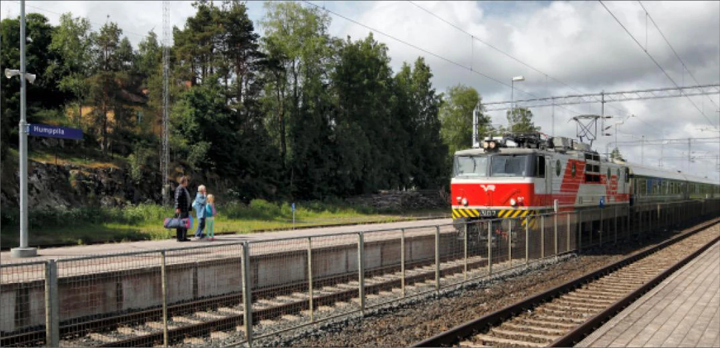 Humppilan rautatieasemalla ei ole palveluita. VR:llä käynnistyvien yt-neuvottelujen jälkeen yhä harvemmalla asemalla voi asioida lipunmyynnissä. Jaana Kankaanpää