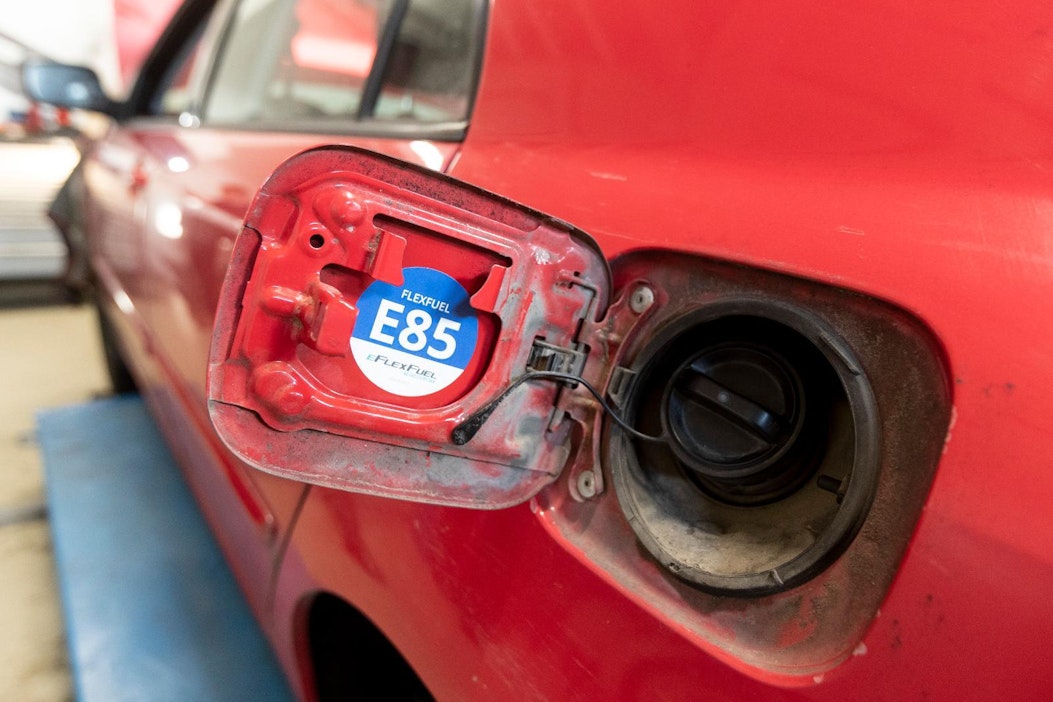 Luku 85 tarkoittaa, että polttoaineessa on 85 prosenttia etanolia.