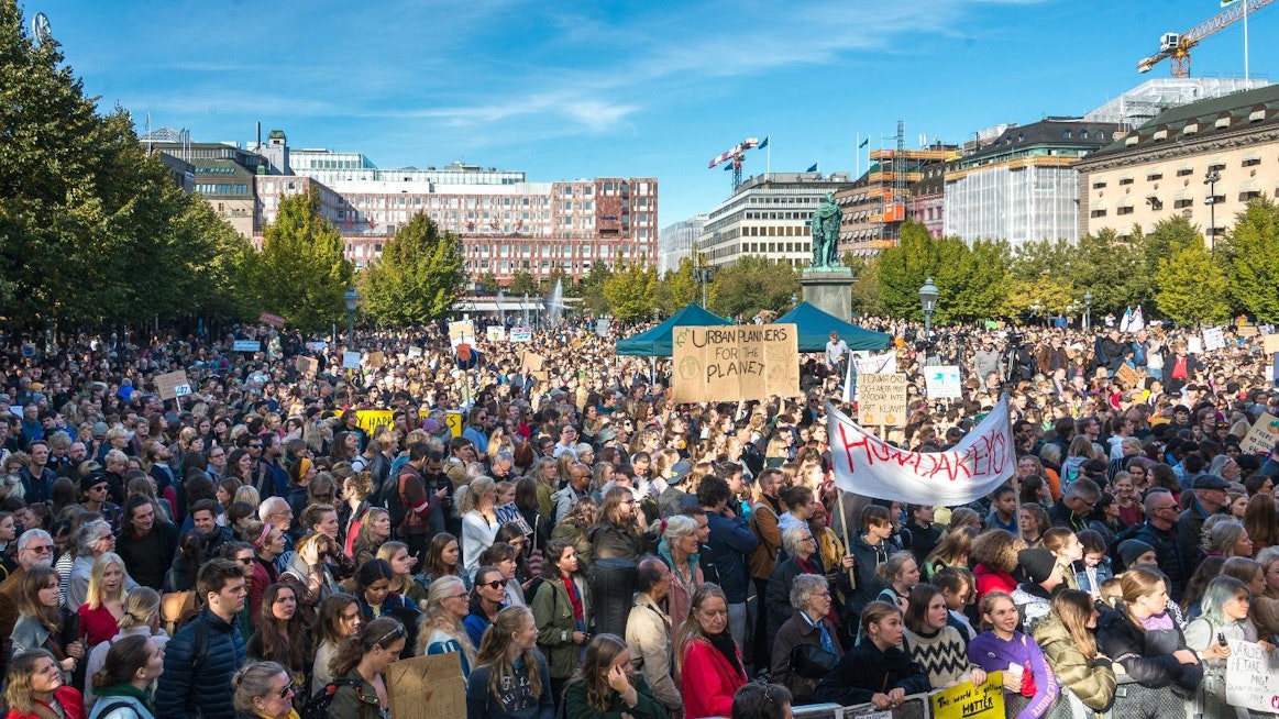 Ilmastomielenosoitus kokosi vuosi sitten 50 000 ihmistä Tukholmassa. Ruotsin vihreät ei ole pystynyt saamaan mielenosoittajien suosiota.