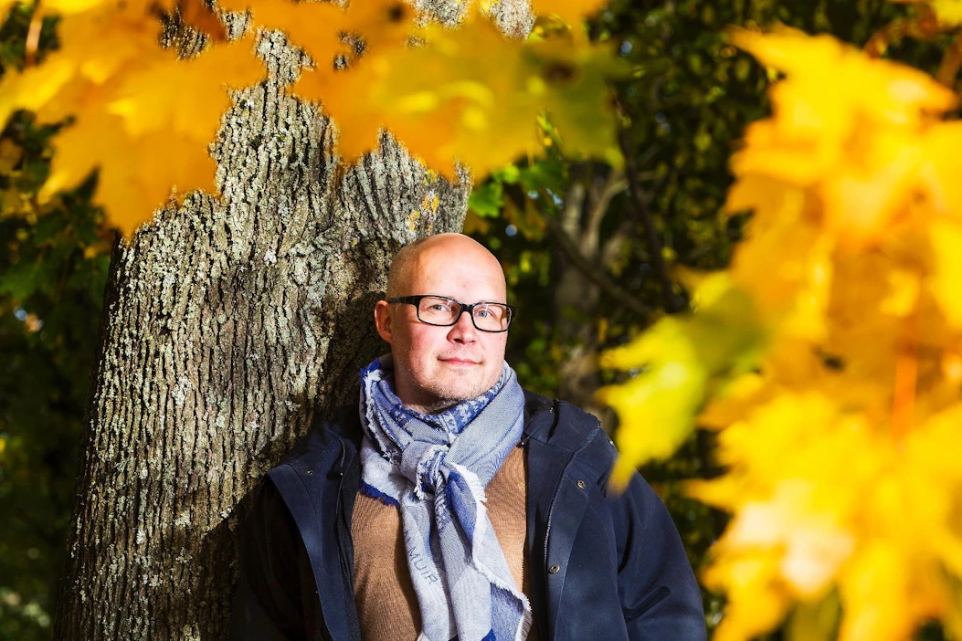 Pasi Nikkinen on vähentänyt työntekoa viettääkseen omaa aikaa. Itsensä kohtaaminen on tuonut syvyyttä elämään.