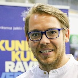 Kirjoittaja Juha Puhtimäki on Pesiskimpan vetäjä, harrastajavalmentaja ja työkseen Joensuun Mailan lukkari.