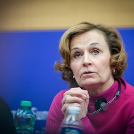 Pitkään kansanedustajana toiminut Anneli Jäätteenmäki ei asetu enää ehdolle eurovaaleissa.