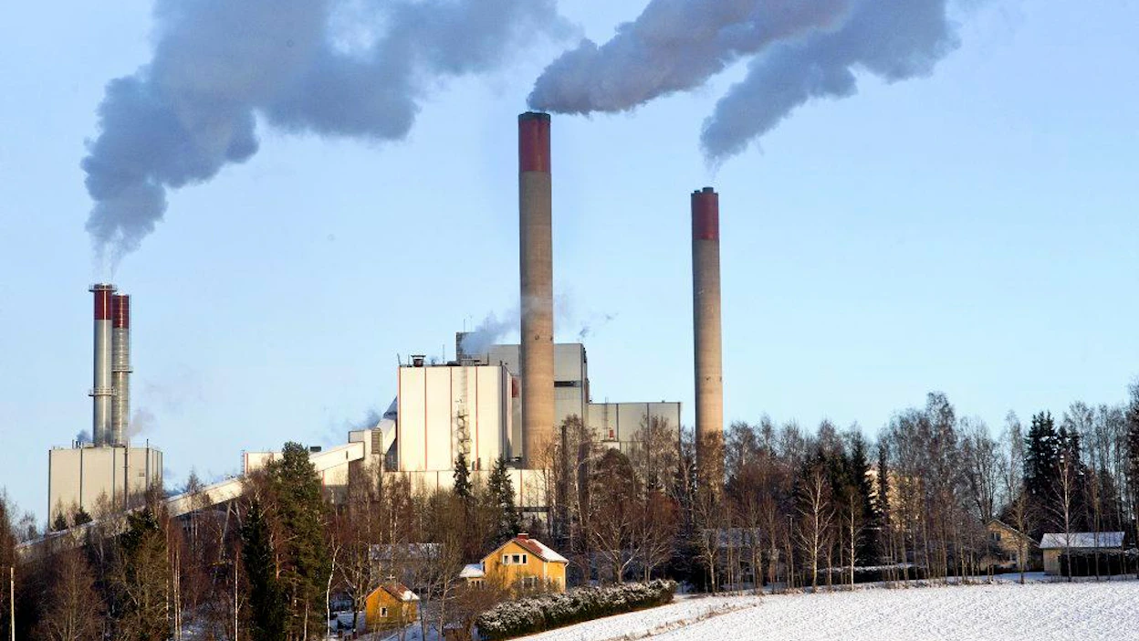 Vantaan Energian Martinlaakson voimalaitos.
energia voimala voimalaitos pakkanen sää omakotitalo rintamamiestalo