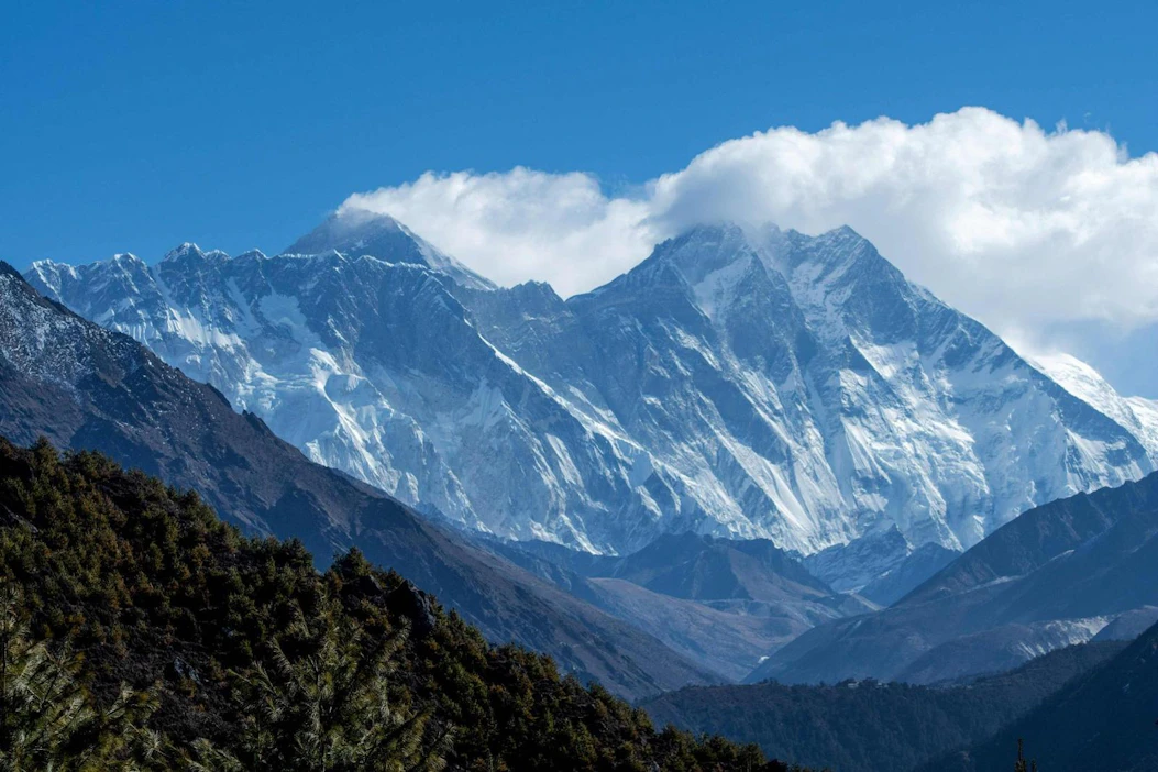 Kiina kielsi jo viime vuonna kaikilta ulkomaalaisilta kiipeämisen Everestille Kiinasta. Arkistokuva. LEHTIKUVA/AFP