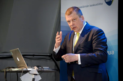 Ilkka Oksalan mukaan EK:ssa tehdään parhaillaan laskelmia työtaisteluiden vaikutuksista. LEHTIKUVA / MIKKO STIG
