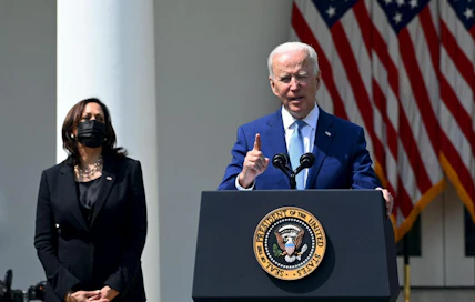 Presidentti Joe Biden määräsi pakotteet presidentin asetuksella.