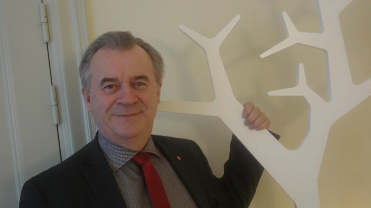 Maaseutuministeri Sven-Erik Bucht antoi lähtöpassit yksityismetsänomistuksen kyseenalaistaneelle selvitysmiehelle.