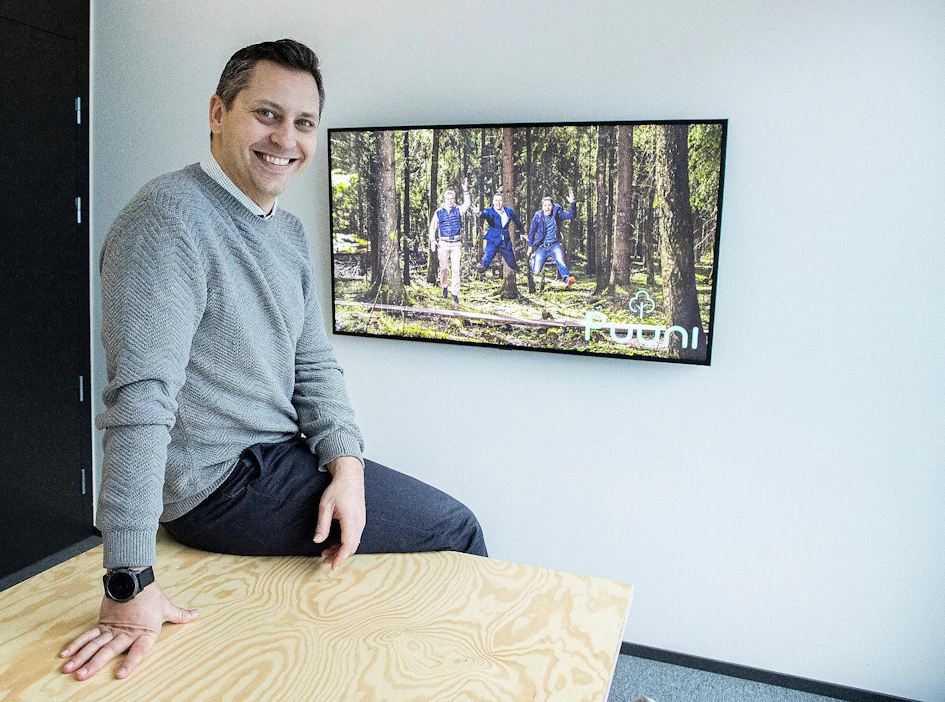 Joona Puhakan mielestä osakeyhtiön tehtävä ei ole vain omistaja-arvon maksimointi. "Esimerkiksi työnantajana olen sellaisessa roolissa, että mahdollistan työntekijöille paremman kotielämän."