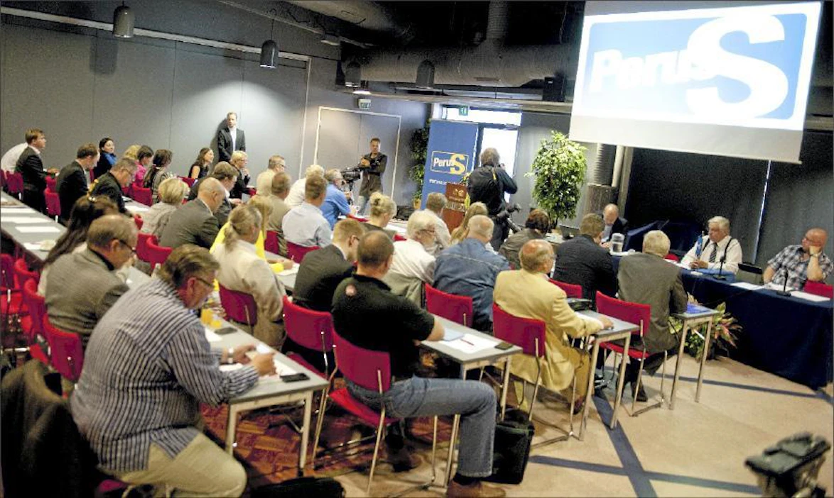 Perussuomalaisten eduskuntaryhmä kokoontui tiistaina Jyväskylään. Paikalla oli 38 edustajaa, avustajia ja puolue-toimiston väkeä. Janne Nousiainen