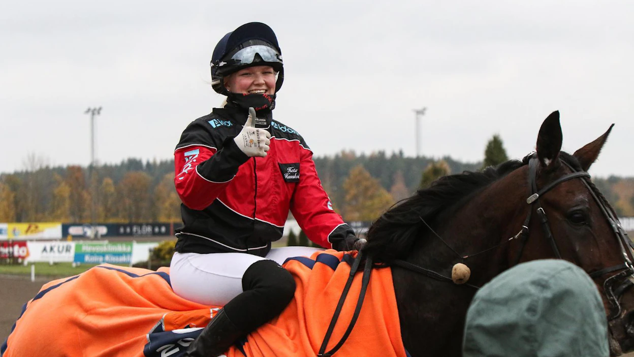 Voitto Bravo Sencellolla toi Heta Huuskolalle ensimmäisen kerran järjestetyn Montekypärät- liigan voiton viime sunnuntaina Turussa.