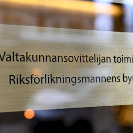 Vielä keskiviikkona sovitteluja käytiin Helsingin Bulevardilla valtakunnansovittelijan toimistolla.