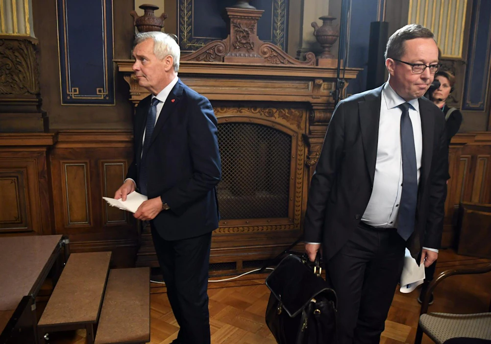 Valtiovarainministeri Mika Lintilä (oik.) kommentoi elokuun lopulla, että Suomen kasvuluvut saattavat pian alkaa nollalla. LEHTIKUVA / Jussi Nukari