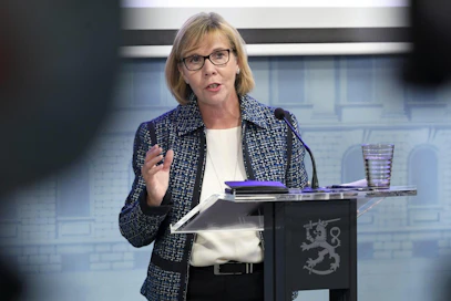RKP:n puheenjohtaja Anna-Maja Henriksson sanoo, ettei puolue tule hyväksymään sote-esityksen rahoitusta sellaisenaan. LEHTIKUVA / MARKKU ULANDER