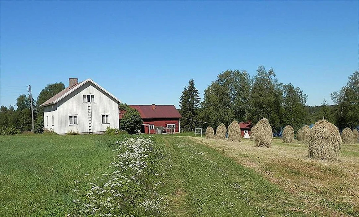 Asutusmuseona toimii vuonna 1952 valmistunut rintamamiestalo Lapinlahdella.