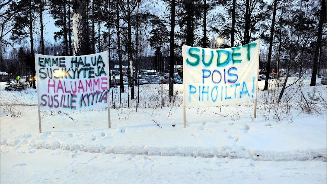 Pekka Heikkilä ei halua susia lähelle asutusta. Eivät halunneet susi-iltaan talvella 2012 Köyliössä osallistuneetkaan. Juha Sinisalo