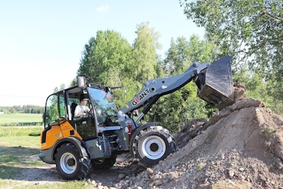 Giant V761T -pyöräkuormaimen suunnittelussa on panostettu erityisesti hydrauliikan säädettävyyteen lisälaitteita käytettäessä.
