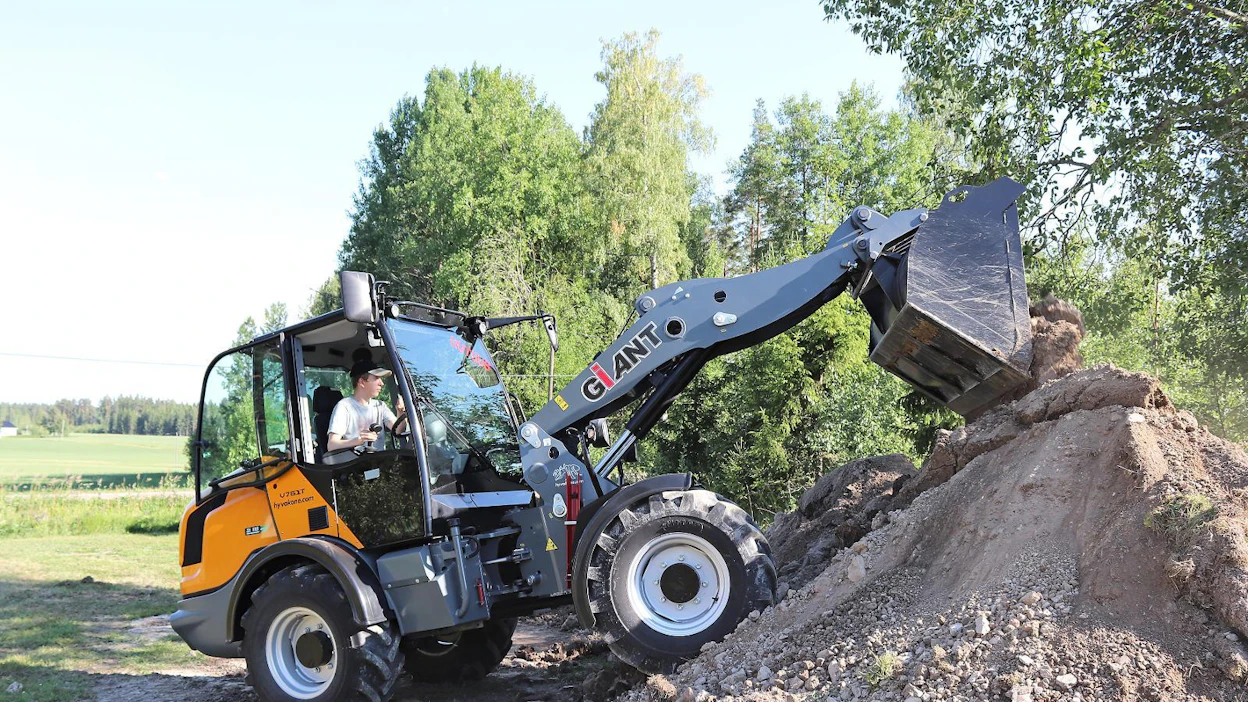 Giant V761T -pyöräkuormaimen suunnittelussa on panostettu erityisesti hydrauliikan säädettävyyteen lisälaitteita käytettäessä.
