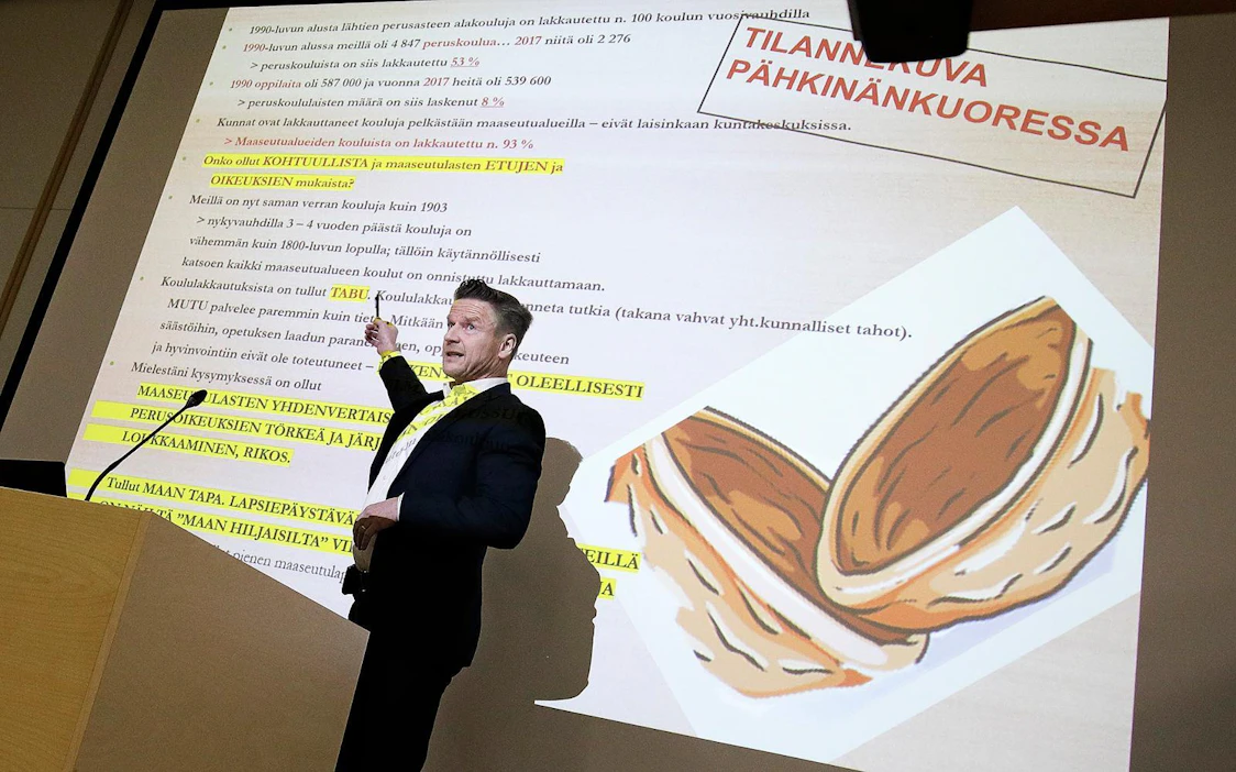 Opetustoimien ylitarkastaja Kari Lehtolan mielestä maaseutukoulujen lakkauttamistahti Suomessa on ollut viimeisten 30 vuoden aikana tuhoisa.