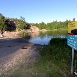 Suomen uimaopetus- ja hengenpelastusliiton tilaston mukaan tammi-elokuussa on hukkunut 93 ihmistä. LEHTIKUVA / MIKKO STIG