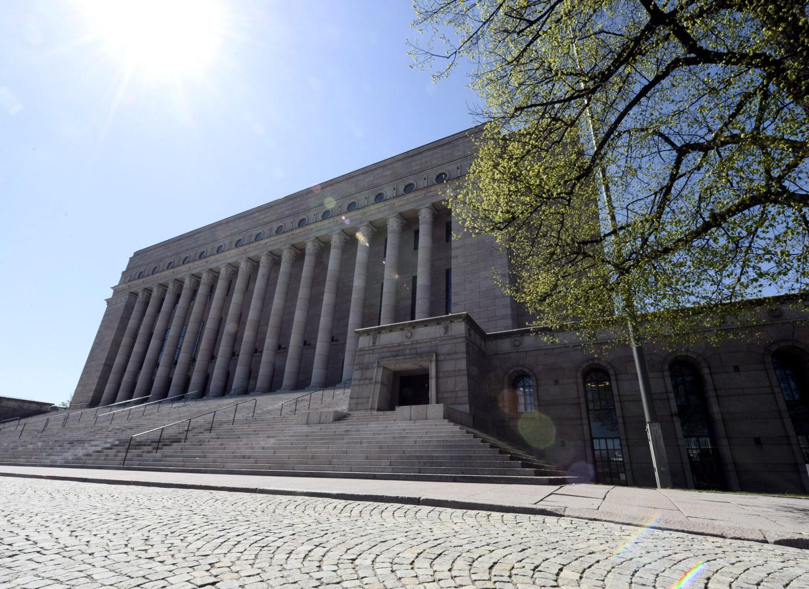 Oikeistohallituksen työkalupakissa on ollut lähinnä suomalaisten toimeentulon heikentäminen ja epävarmuuden lisääminen, Antti Lindtman kirjoittaa. 