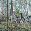 Logsetin pienempi hybriditekniikkainen harvesterimalli 8H GTE Hybrid on pohjoismaisiin olosuhteisiin sopiva yleisharvesteri. Se on varustettavissa kolmen eri kokoluokan hakkuupäällä kulloistenkin käyttöolosuhteiden mukaan. Ensimmäinen yksilö työskentelee alavutelaisen JM Forest Oy:n työmailla.