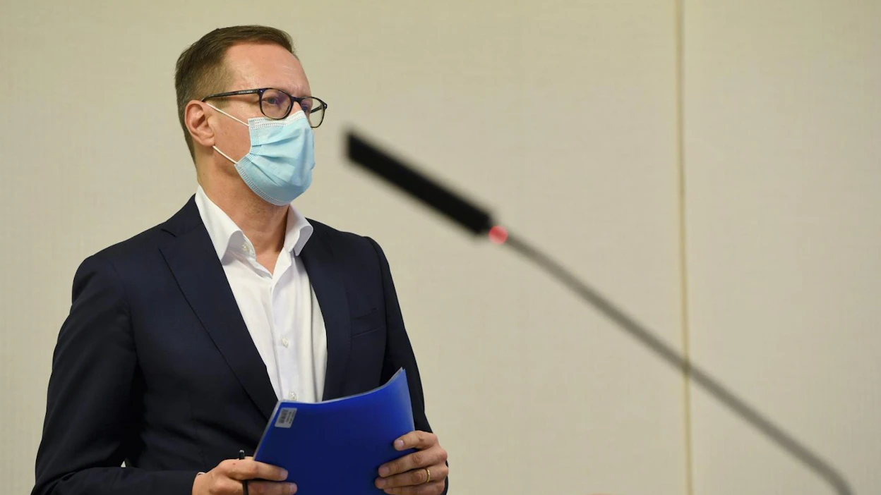 Huoltovarmuuskeskuksen toimitusjohtaja Janne Känkänen esitteli analyysin tuloksia perjantaina Helsingissä. LEHTIKUVA / Antti Aimo-Koivisto