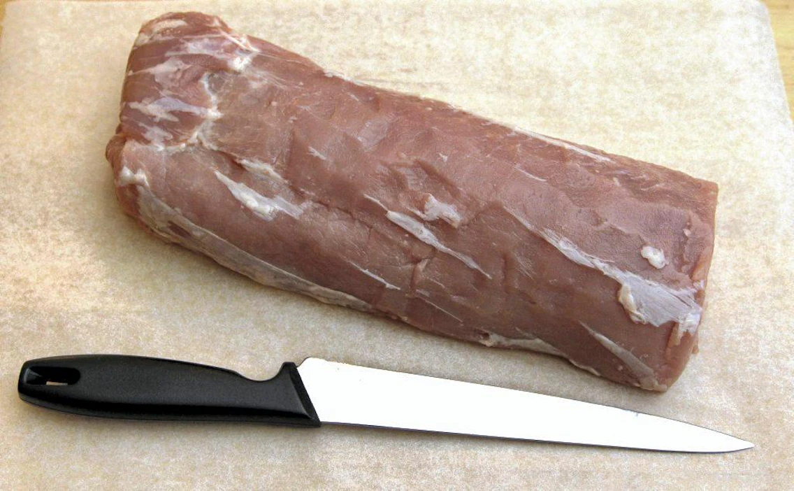Porsaanliha, porsaanfile, ruoka, ruuan laitto, liha, lihaveitsi, veitsi.