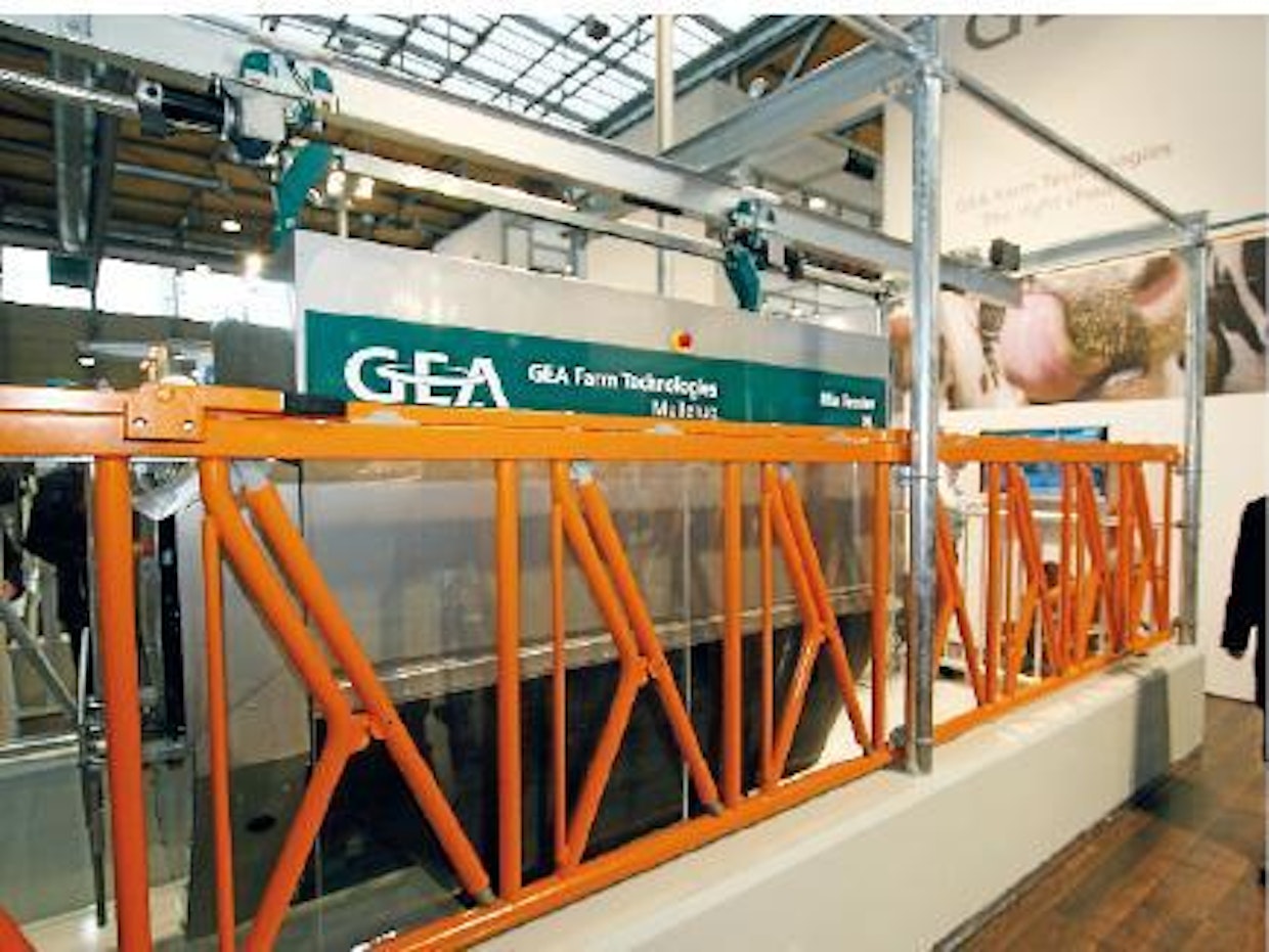 2. GEA on hankkinut omistukseensa tanskalaisen Mullerupin, jonka ruokintavaunut täydentävät hyvin GEA:n tuotevalikoimaa. Automaattiset ruokintajärjestelmät ovat yhä kysytympiä Keski-Euroopassa. (MT)