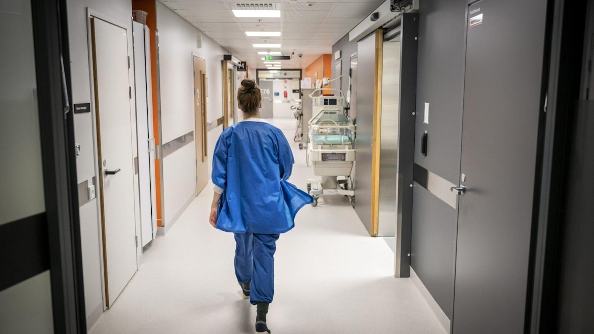 Suomen terveyden- ja sosiaalihuolto siirtyy lähes 300 kunnalta 21 hyvinvointialueen vastuulle vuoden päästä. Muutosta luotsaavat tammikuussa valittavat aluevaltuustot.
