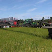 Timo Ruipon Horsch Leeb 6 LT -kasvinsuojeluruiskussa on 42 m puomi. Suutinrunkojen etäisyys toisistaan on vain 25 senttiä. Suuttimia on siten kahdeksan yhtä puomin metriä kohti. Automatiikka avaa ja sulkee suuttimia siten, että suuttimien paine pysyy ajonopeudesta riippumatta optimaalisella alueella ja nestemäärä on riittävä. Ruiskulla voidaan ajaa jopa 20 km/h