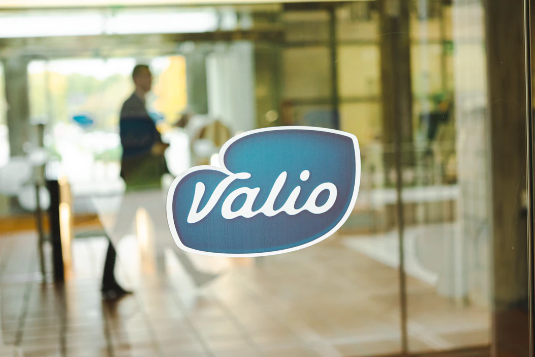 KKV hyväksyi vuonna 2021 ehdollisena yrityskaupan, jossa Valio osti foodservice-tukkukauppaa harjoittavan Heinon Tukun.