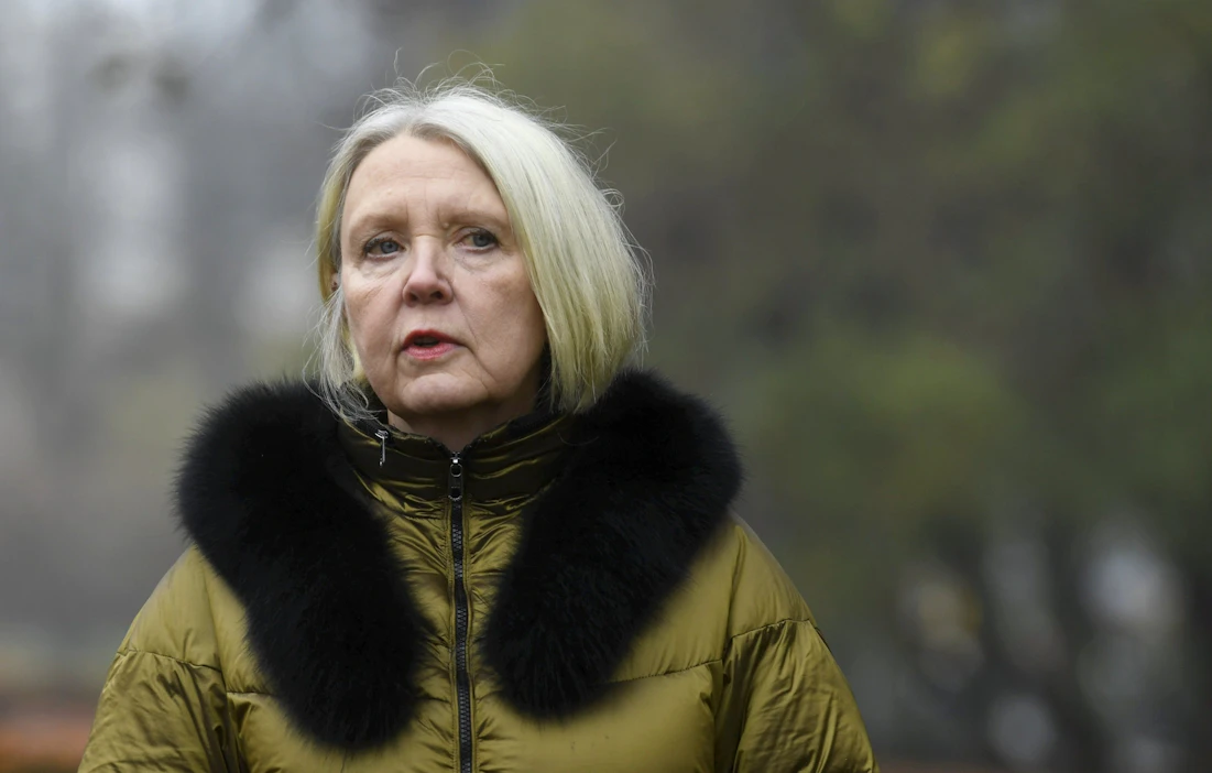 Raiskauskriisikeskus Tukinaisen Riitta Silver toivoo, että pykälä seksuaalisesta hyväksikäytöstä jäisi kuolleeksi kirjaimeksi tai että se poistettaisiin kokonaan. LEHTIKUVA / Vesa Moilanen.