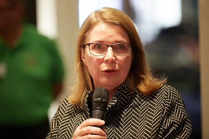 Suomen elintarvikevienti Saksaan kasvoi viime vuonna kolmanneksen, iloitsee Anne Sipiläinen.