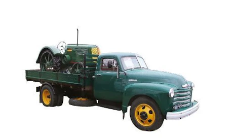 Näyttelyssä oli oma osasto veteraaniajoneuvoille, joita oli  yhteensä kolmisenkymmentä. Kortesjärveläisen Osmo Erkinheimon vm. ´52  oleva Chevrolet 6400 -kuorma-auto oli saanut kyytiinsa  Oliver-traktorin.
