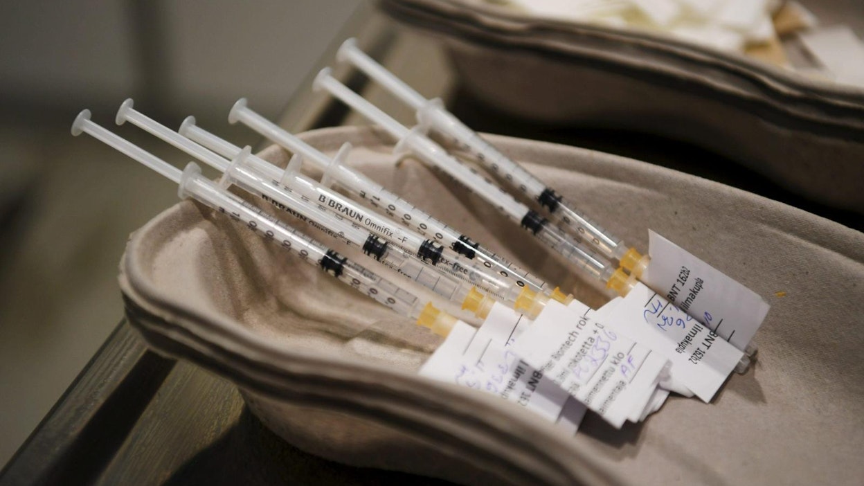 Tähän mennessä koronavirusta vastaan on rokotettu Pfizerin ja Biontechin rokotteella ainoastaan yli 12-vuotiaita.