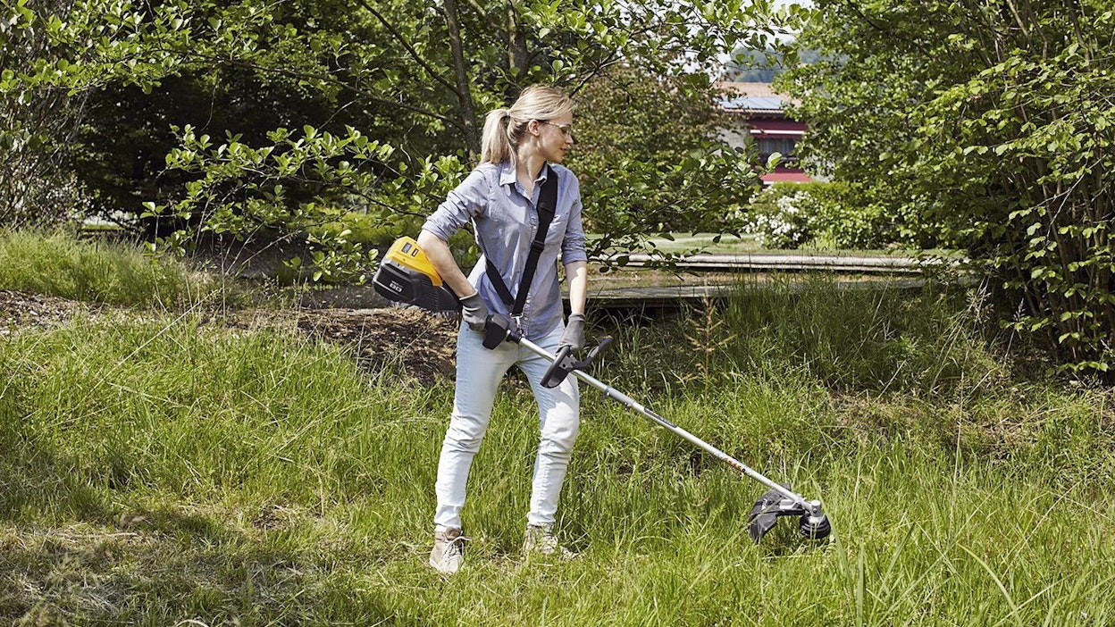 Akkukäyttöisien trimmerien myynti on kasvanut, sillä niiden teho ja hankintahinta ovat vastaavat polttomoottorikoneiden kanssa. Akkutrimmerien valmistajat ovat viimeisen vuoden aikana tuoneet markkinoille paljon uusia malleja.