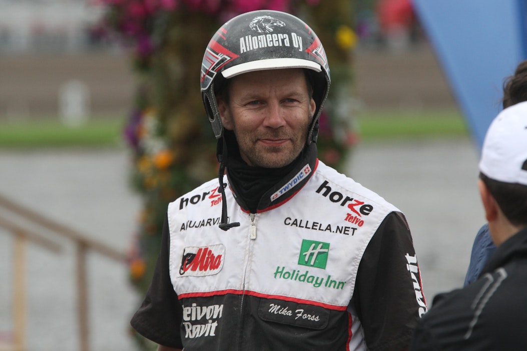 Mika Forss ohjasti viikonlopun aikana Turussa, Skellefteåssa ja Hampurissa.