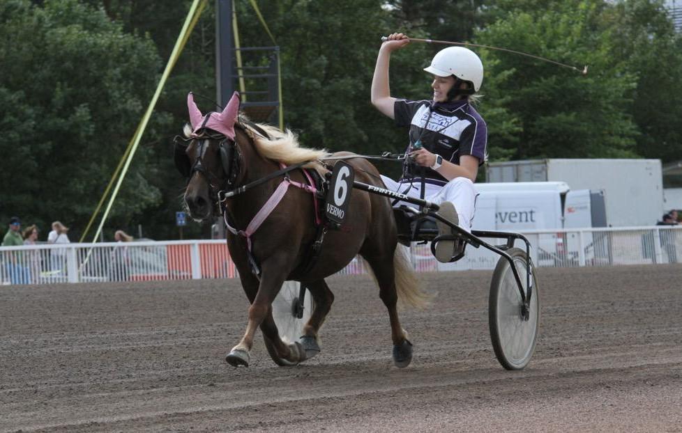 Ella Kuosmanen Tyytyväinen Vermon Viikonloppuun – Matkaa ...