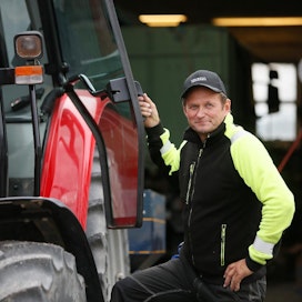 Ulkopuoliset eivät tiedä, miten ahtaalla viljelijät ovat henkisesti ja taloudellisesti, sanoo viljanviljelijä Mika Heimo Lemulta.
