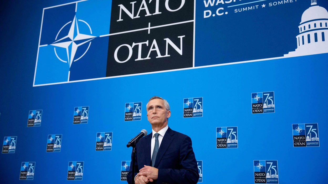 Naton pääsihteeri Jens Stoltenberg toisti puheessaan viestinsä siitä, että Yhdysvallat pysyy vankkana liittolaisena riippumatta marraskuun presidentinvaalien voittajasta. LEHTIKUVA/AFP.