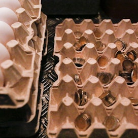 Munataksin toiminta käynnistyi vuonna 2013, kun somerolainen Mikko Välttilä alkoi kuljettaa tuottamiaan kananmunia kiinnostuneille ostajille Facebookissa tehtyjen tilausten perusteella.