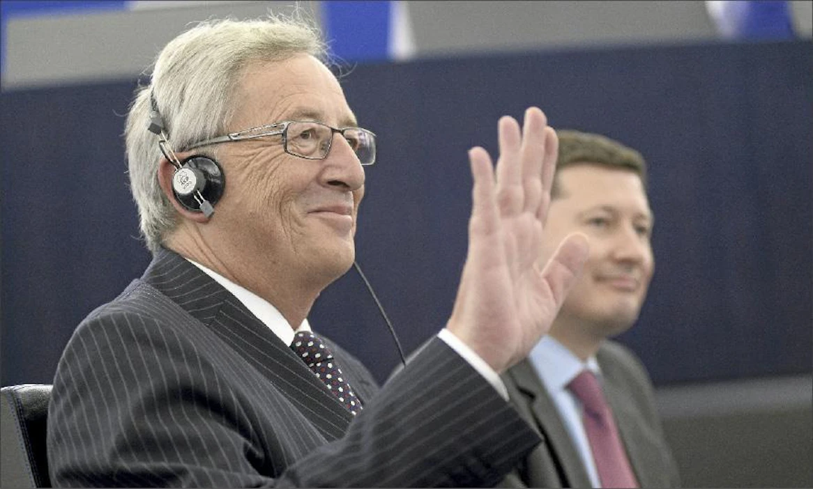 Luxemburgin ex-pääministeri Jean-Claude Juncker valittiin EU-komission johtoon konservatiivien, sosialistien ja liberaalien äänillä. Euroopan parlamentti