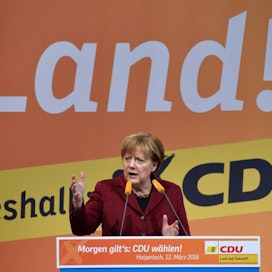 Vaalit on yleisesti nähty kansanäänestyksenä Merkelin linjasta. LEHTIKUVA/AFP