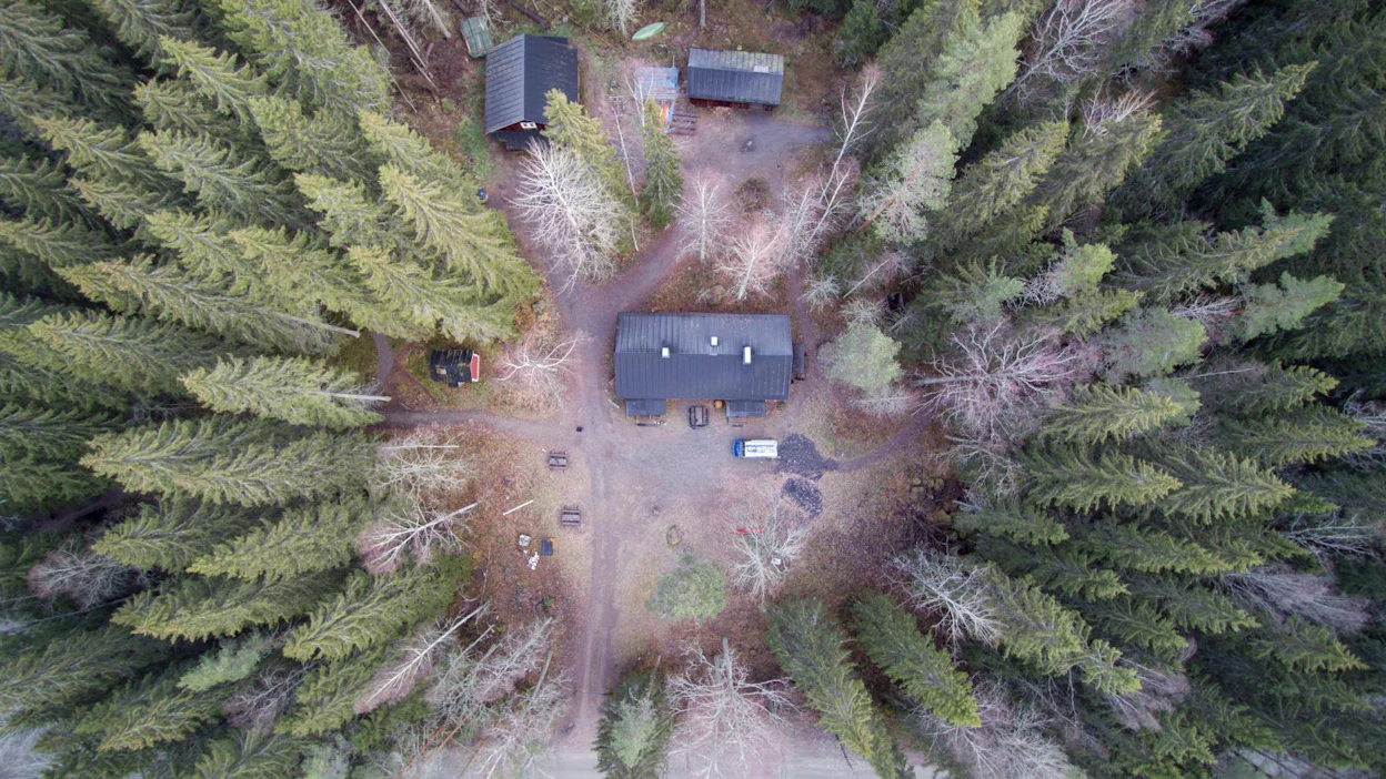 Metsähallitukselle esitetään 13 miljoonaa euroa kansallispuistojen ja muiden valtion luontoalueiden palvelujen ja rakenteiden parantamiseen. Kuva on Isojärven kansallispuistosta.