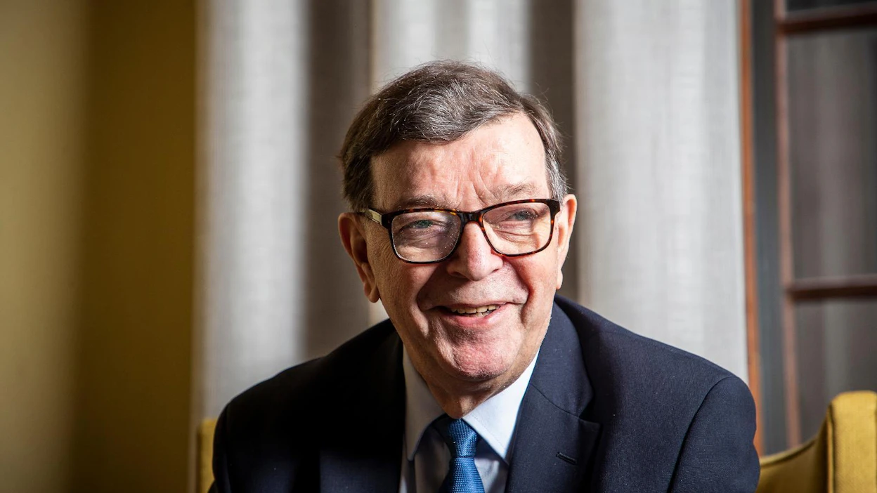 Seitsemän tähden liikkeen puheenjohtaja Paavo Väyrynen tavoittelee kansanedustajan paikkaa Uudenmaan vaalipiirissä.